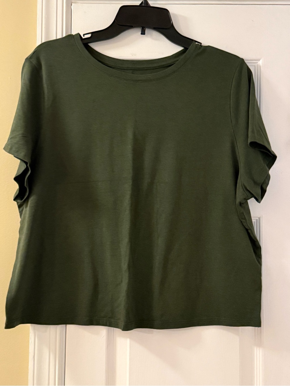 Old Navy Olive Green Crewneck Short Sleeve Tee